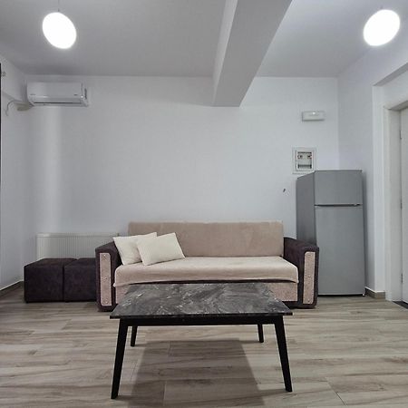 Flore Rooms Sarandë 외부 사진