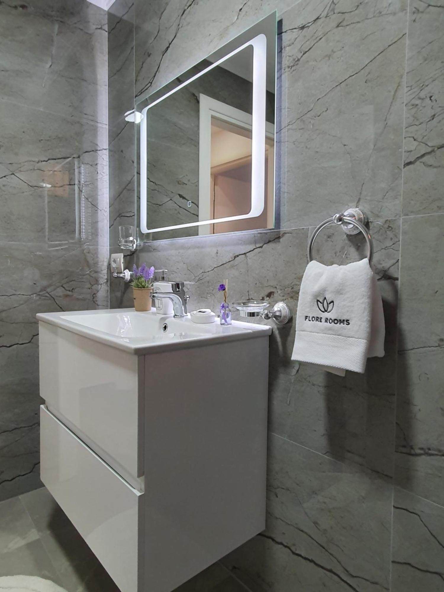 Flore Rooms Sarandë 객실 사진