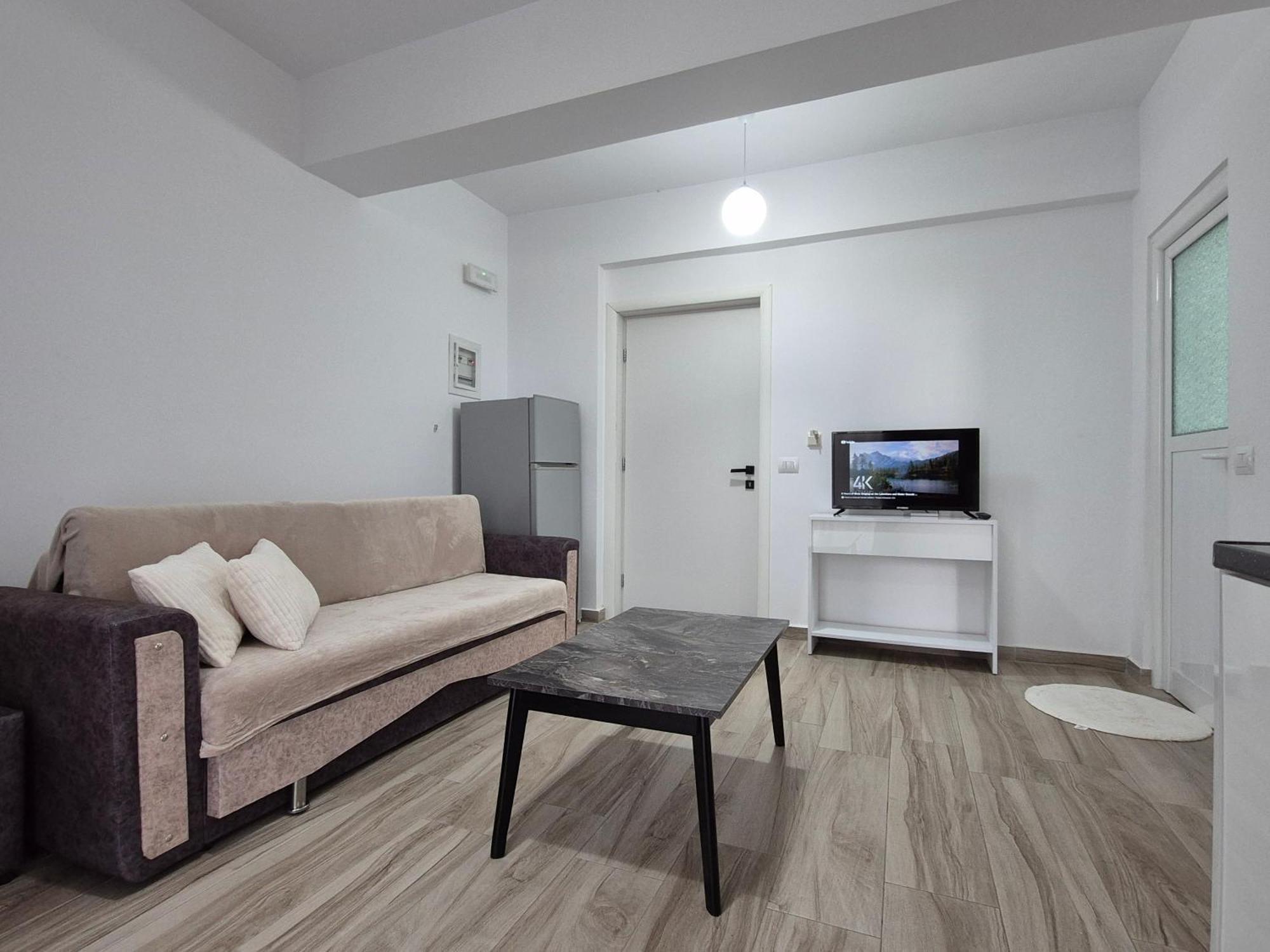 Flore Rooms Sarandë 외부 사진